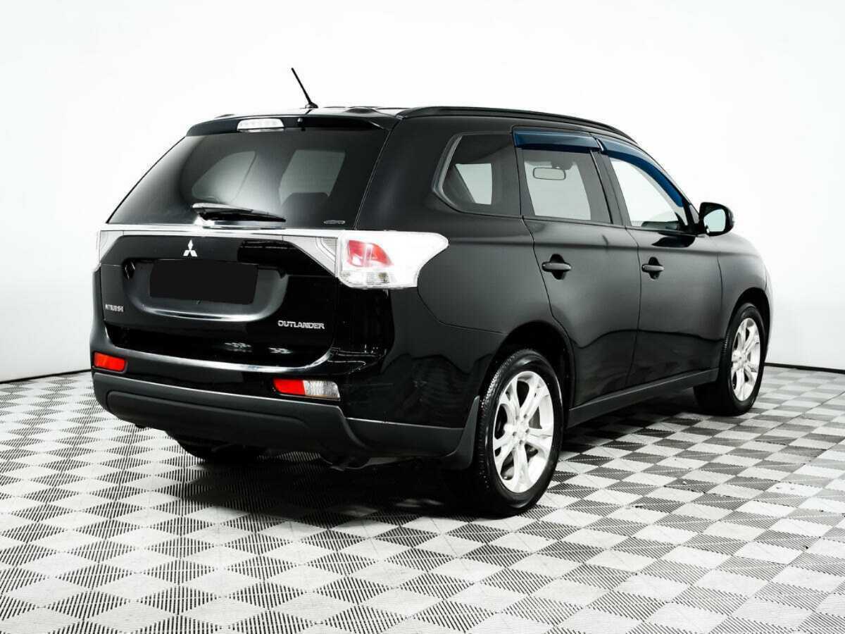 Mitsubishi Outlander с пробегом — 2012 год. Фото: #3