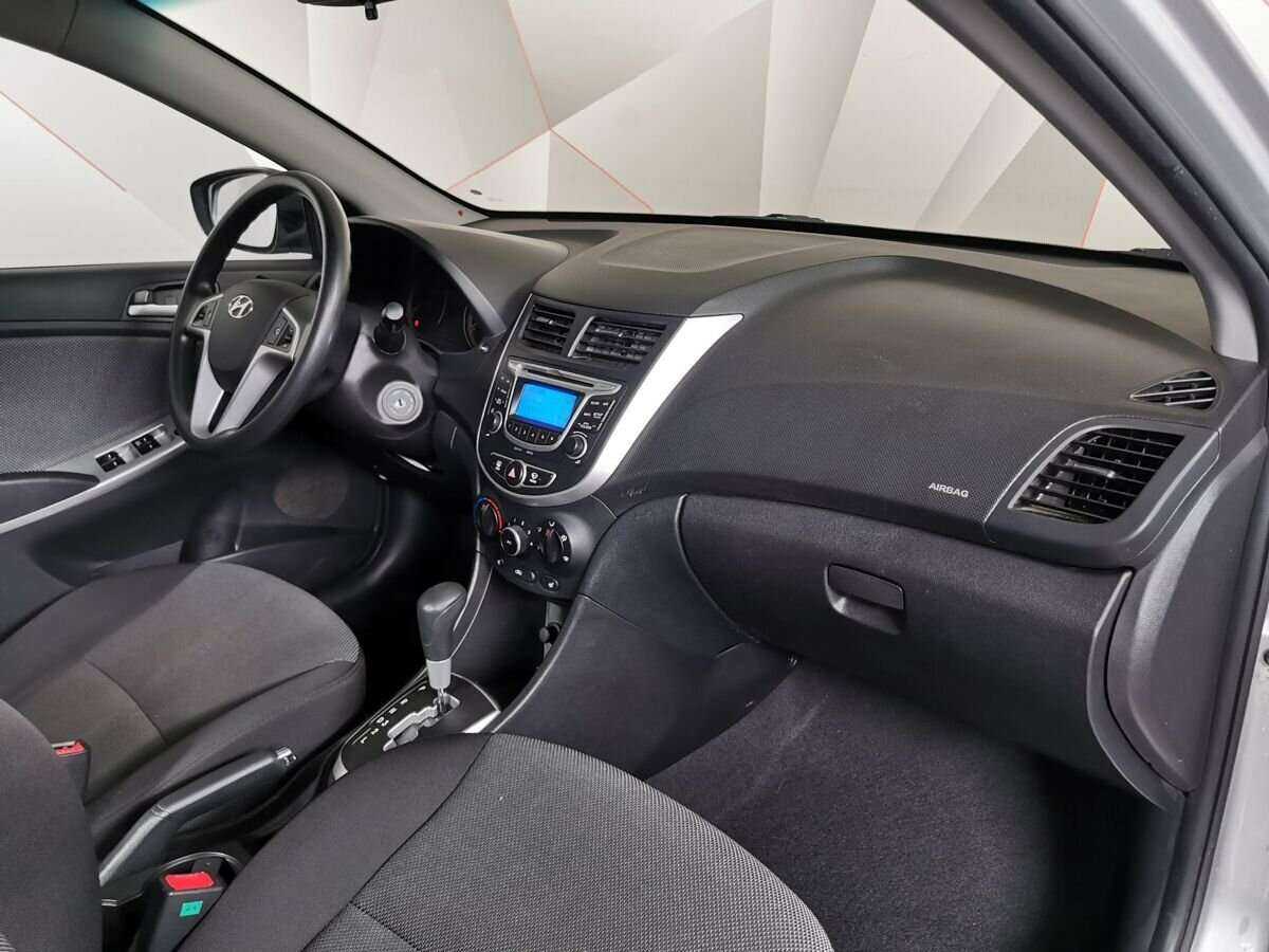 Hyundai Solaris с пробегом — 2014 год. Фото: #8