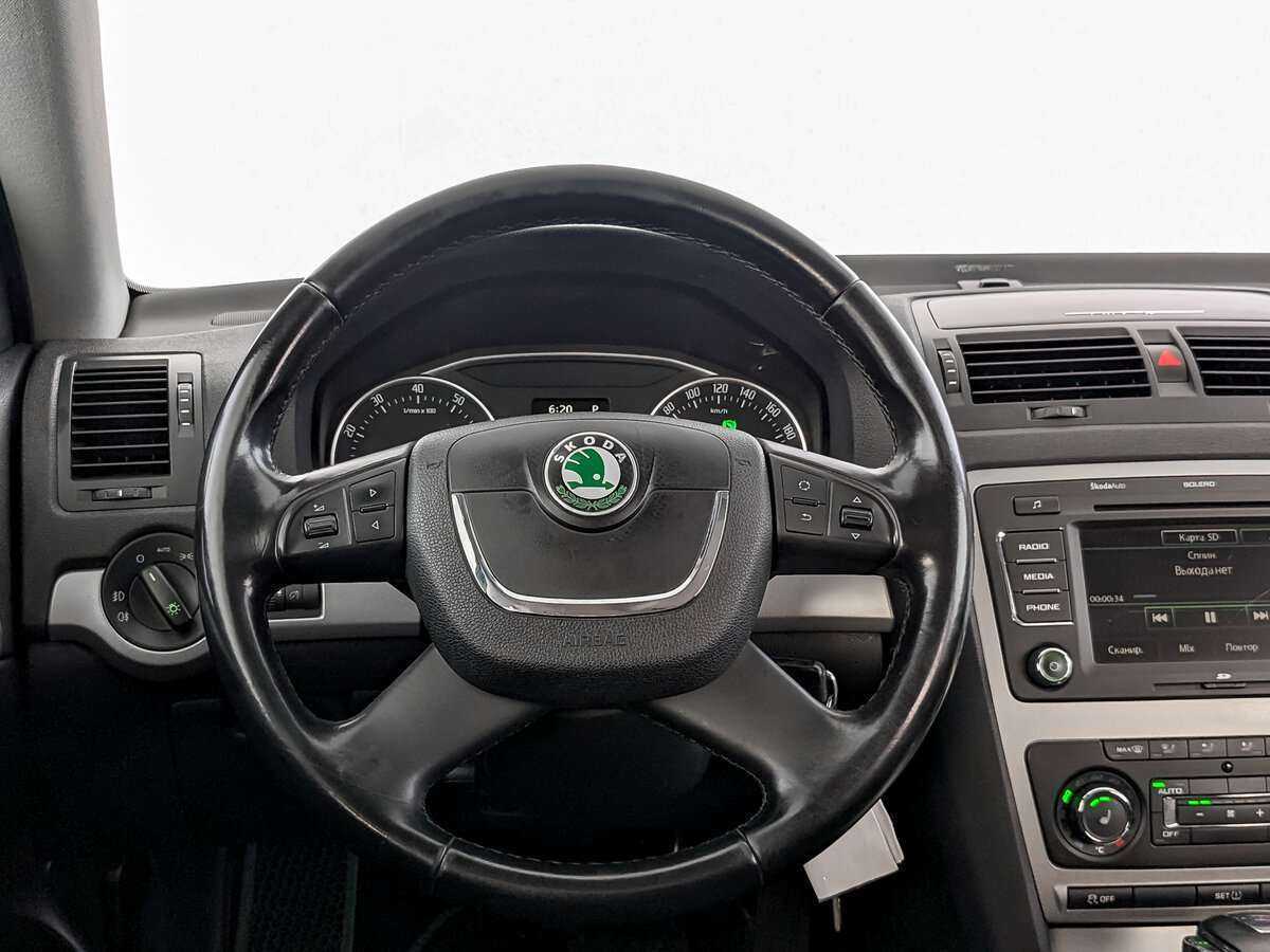Skoda Octavia с пробегом — 2011 год. Фото: #18