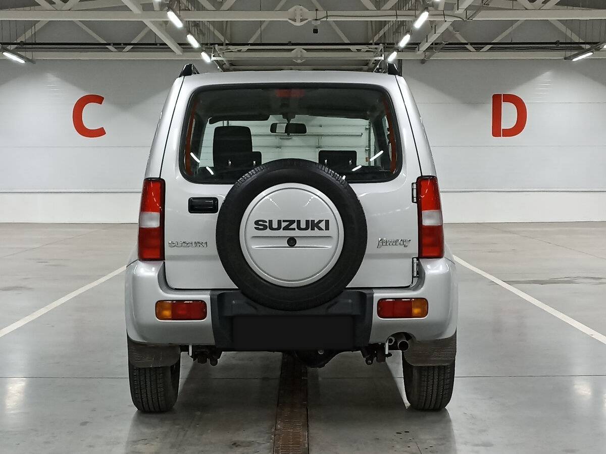 Suzuki Jimny с пробегом — 2013 год. Фото: #5