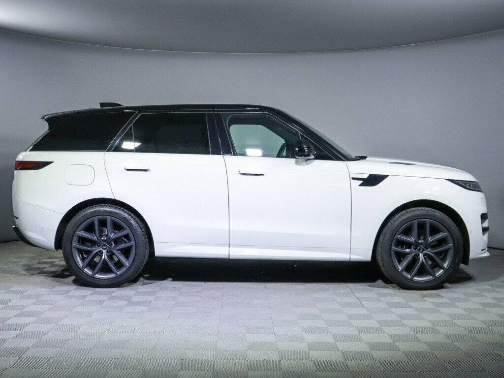 Land Rover Range Rover Sport с пробегом — 2022 год. Фото: #2