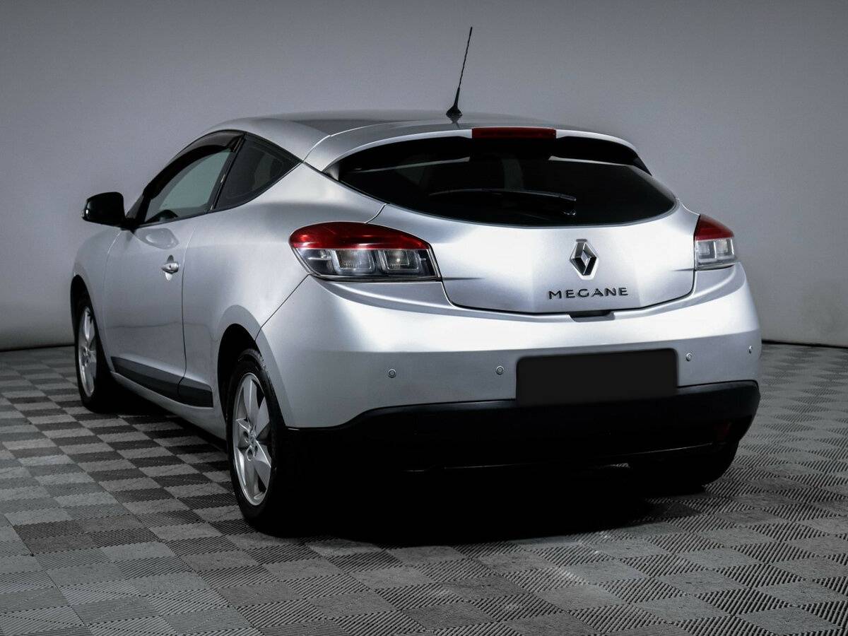 Renault Megane с пробегом — 2011 год. Фото: #5