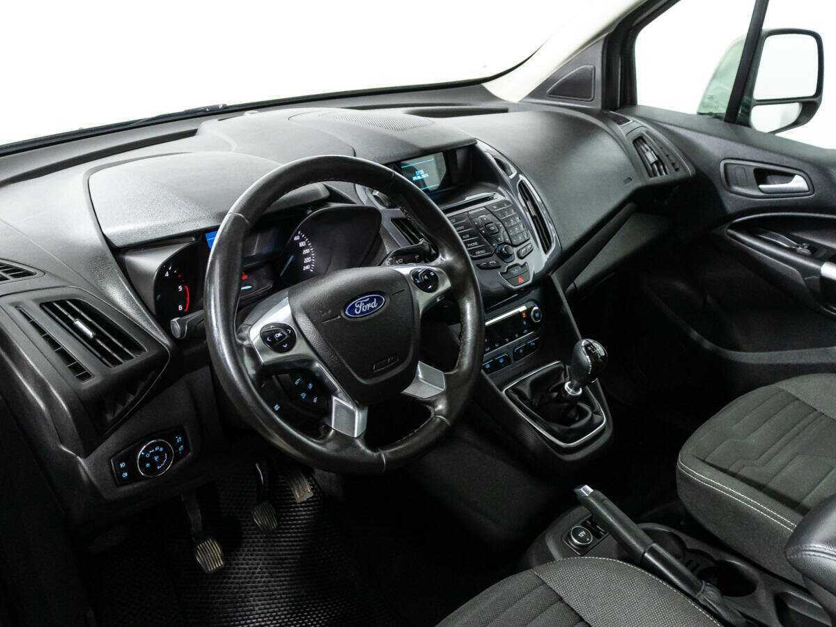 Ford Tourneo Connect с пробегом — 2017 год. Фото: #10
