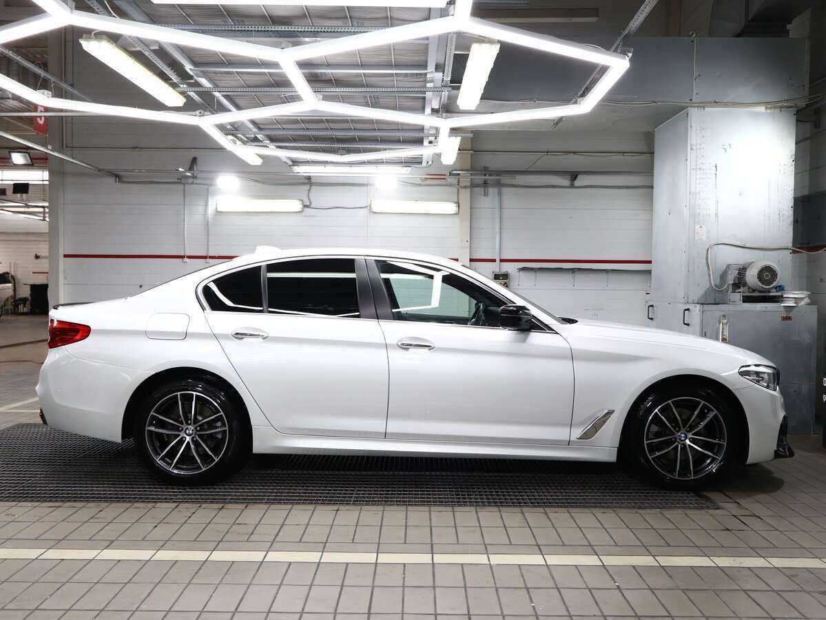 BMW 5 серии с пробегом — 2017 год. Фото: #2