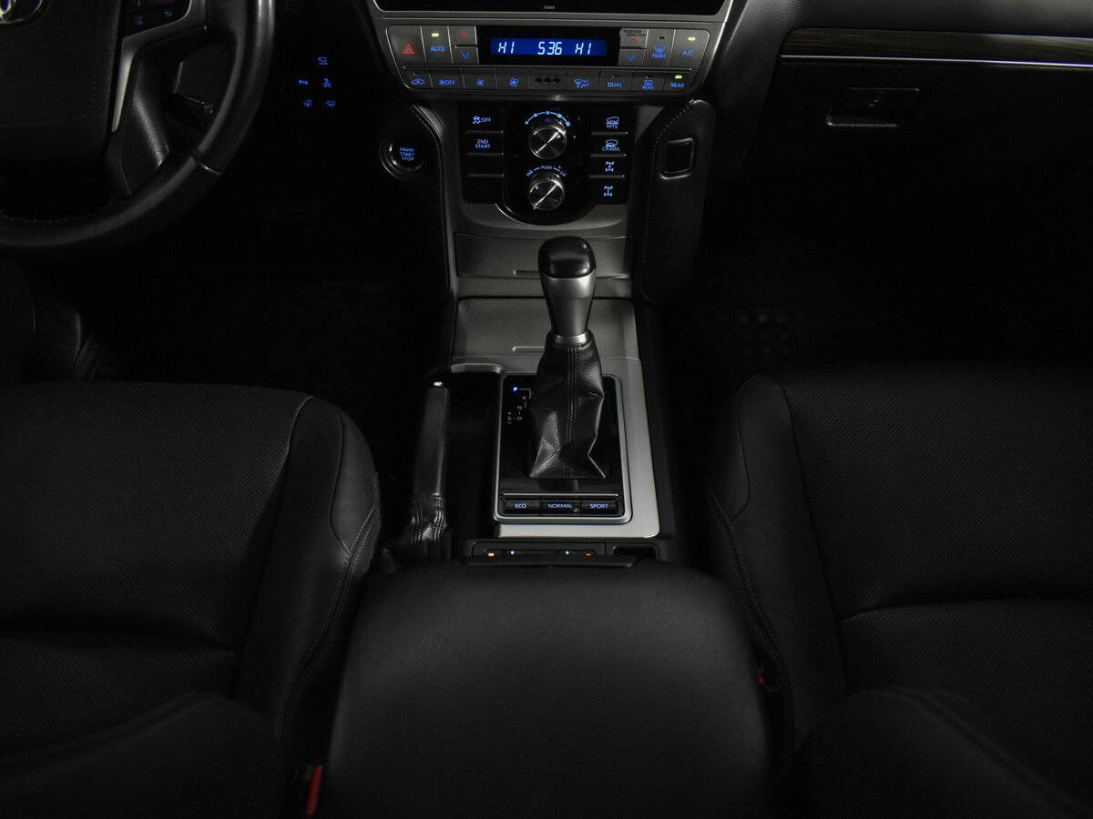 Toyota Land Cruiser Prado с пробегом — 2018 год. Фото: #17