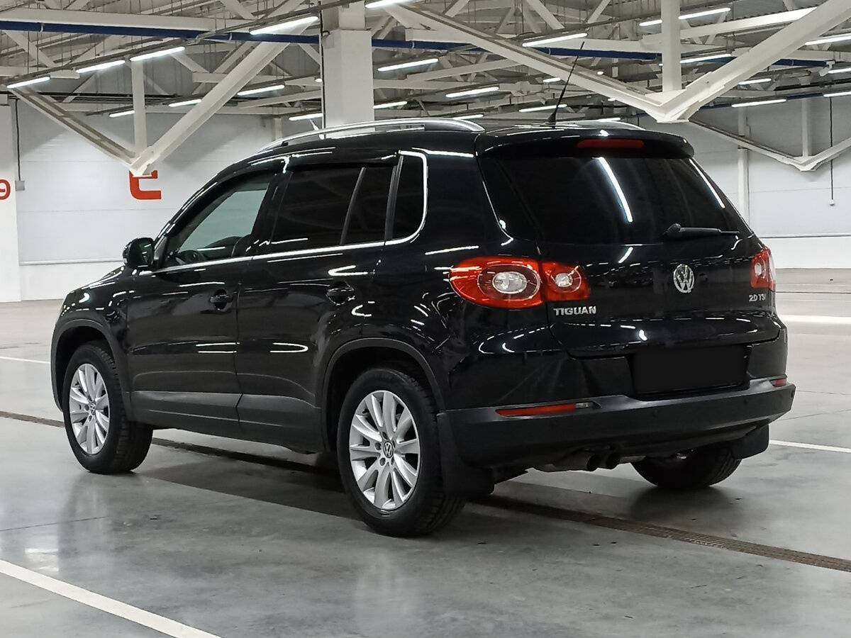 Volkswagen Tiguan с пробегом — 2008 год. Фото: #6