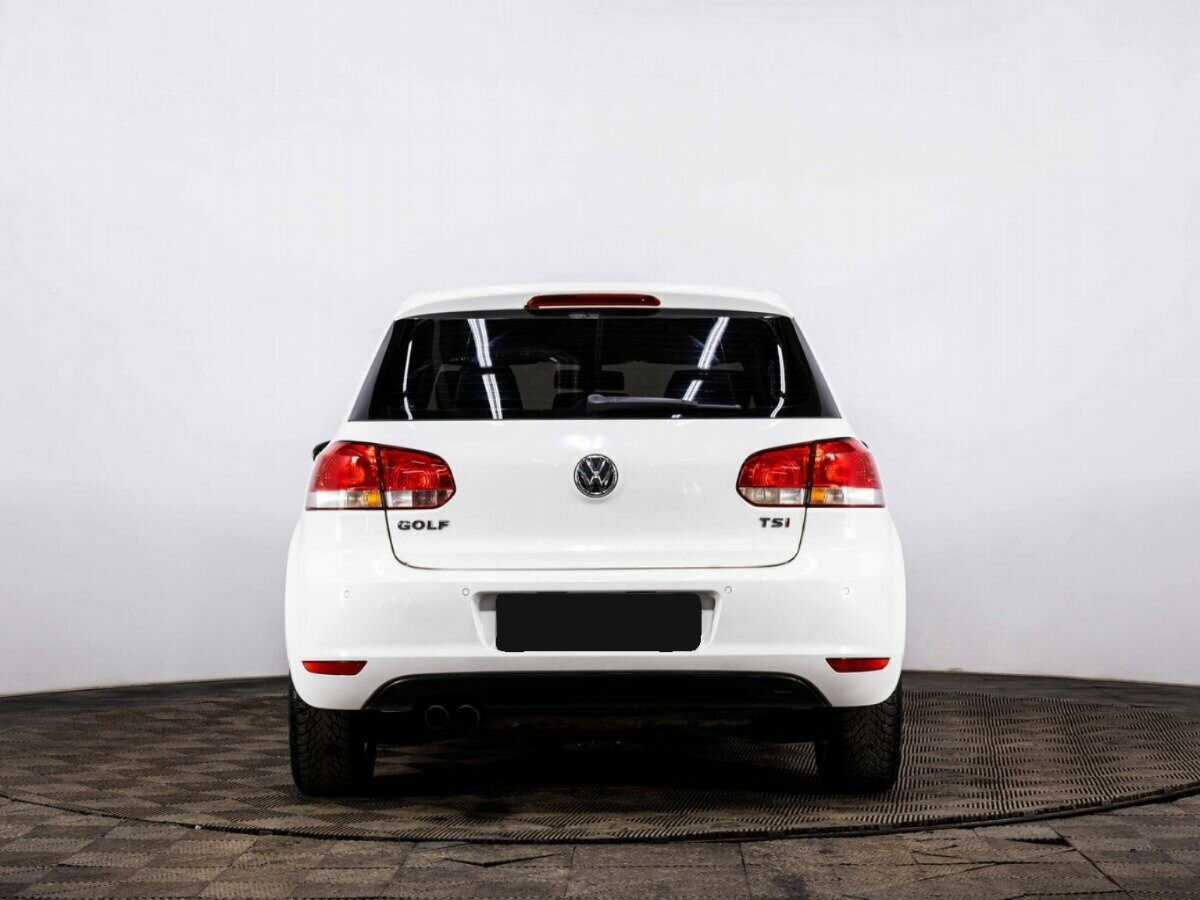 Volkswagen Golf с пробегом — 2011 год. Фото: #4