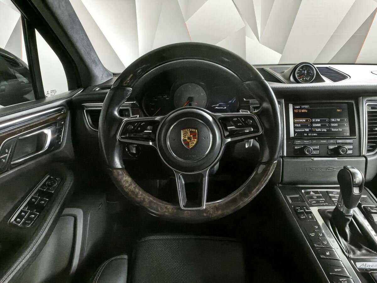 Porsche Macan с пробегом — 2014 год. Фото: #13
