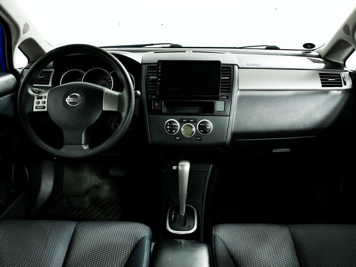 Nissan Tiida с пробегом — 2007 год. Фото: #10