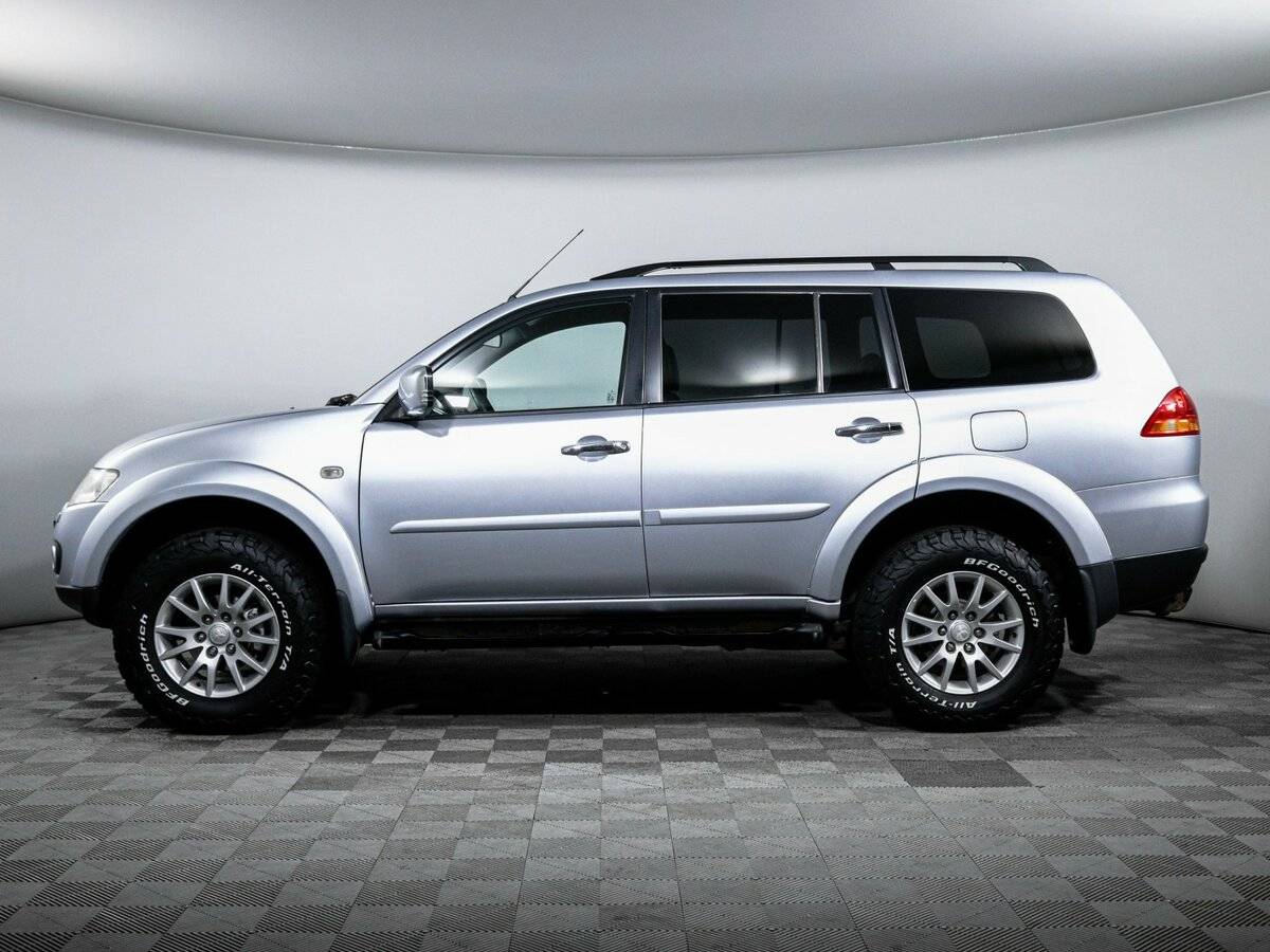 Mitsubishi Pajero Sport с пробегом — 2013 год. Фото: #7