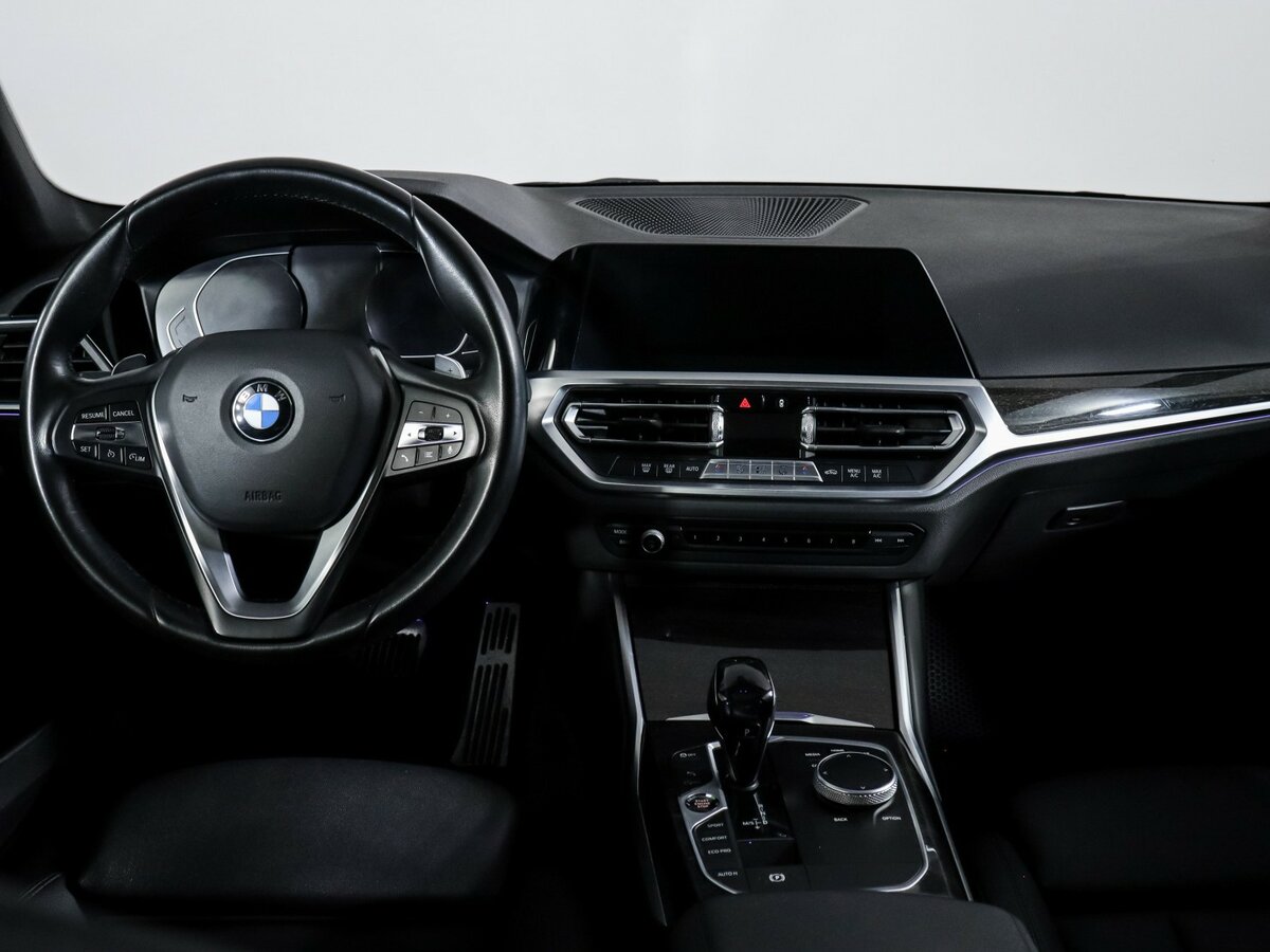 BMW 3 серии с пробегом — 2020 год. Фото: #9