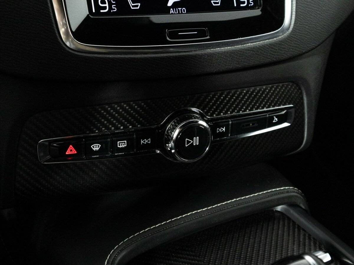 Volvo XC90 с пробегом — 2017 год. Фото: #20