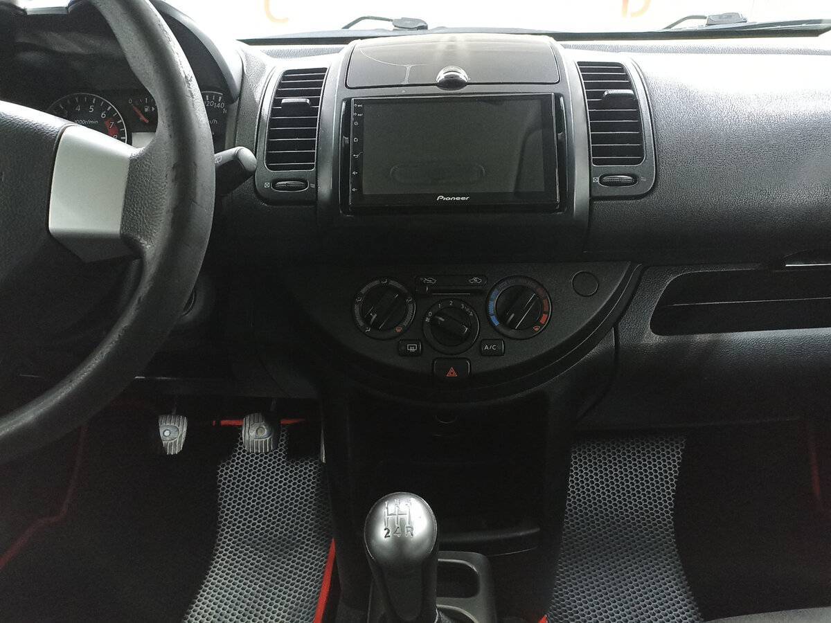 Nissan Note с пробегом — 2010 год. Фото: #14