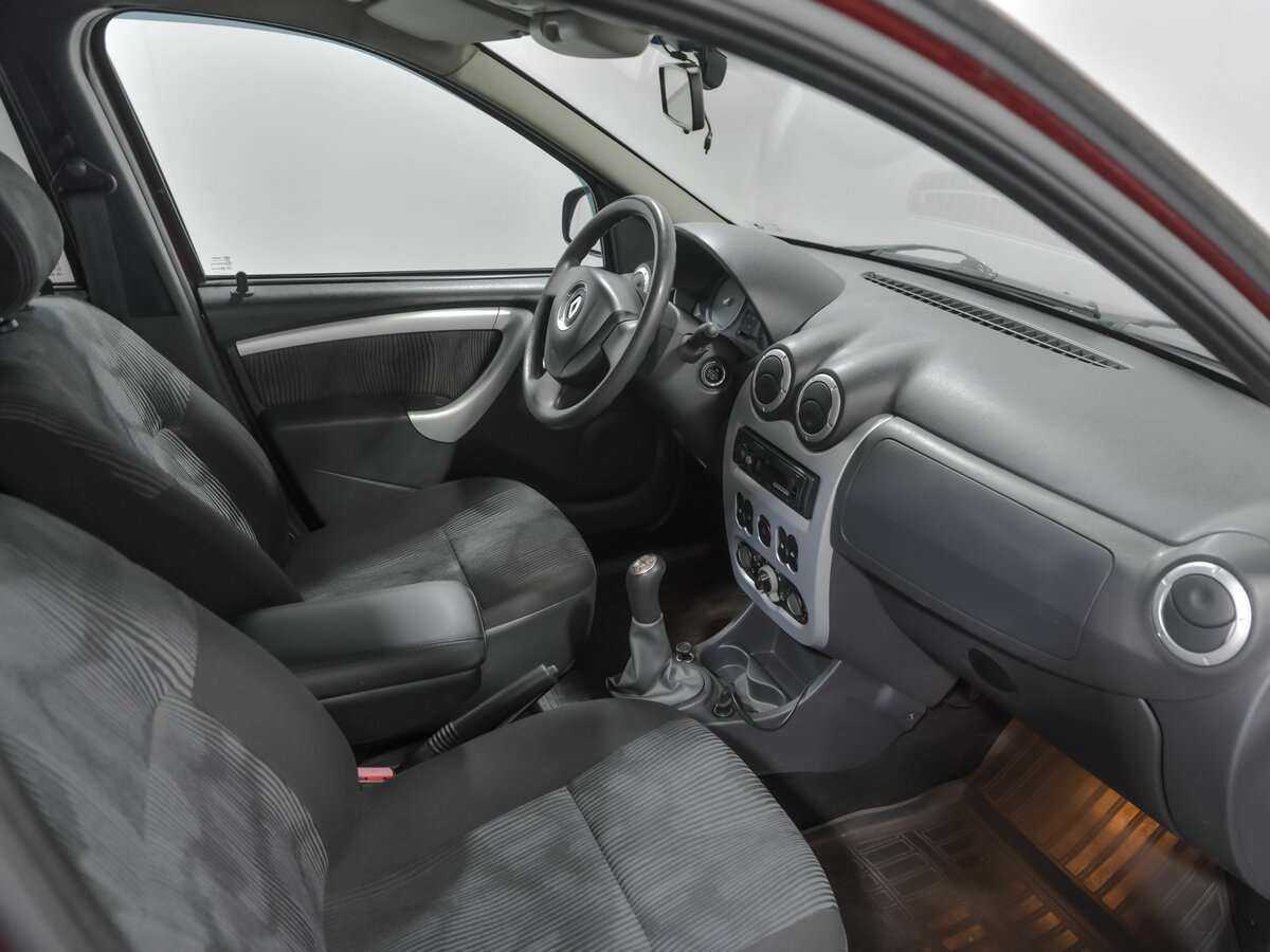 Renault Logan с пробегом — 2011 год. Фото: #11