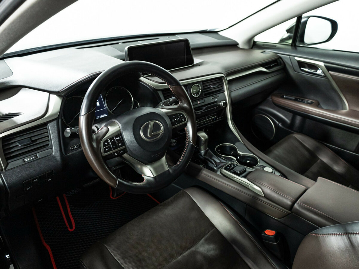 Lexus RX с пробегом — 2018 год. Фото: #8