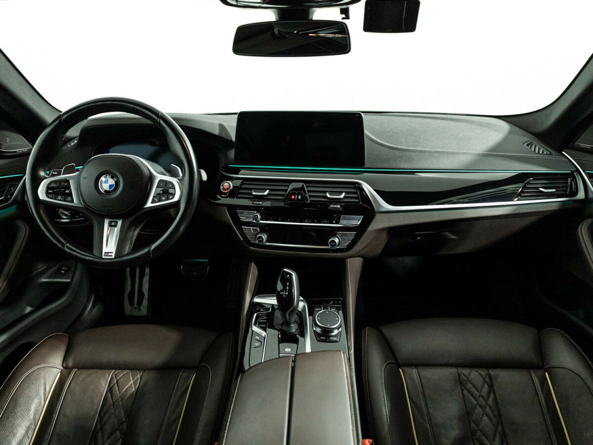 BMW 5 серии с пробегом — 2022 год. Фото: #10