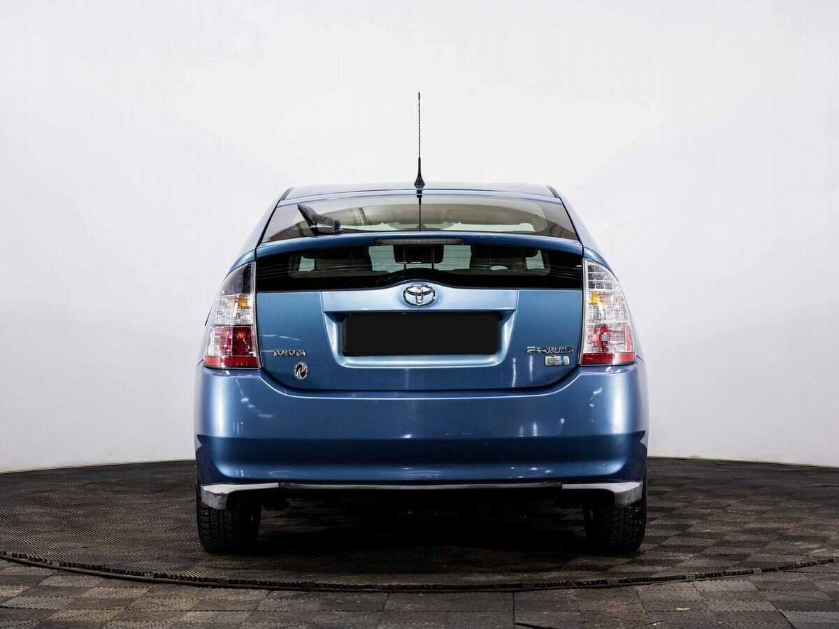 Toyota Prius с пробегом — 2008 год. Фото: #4
