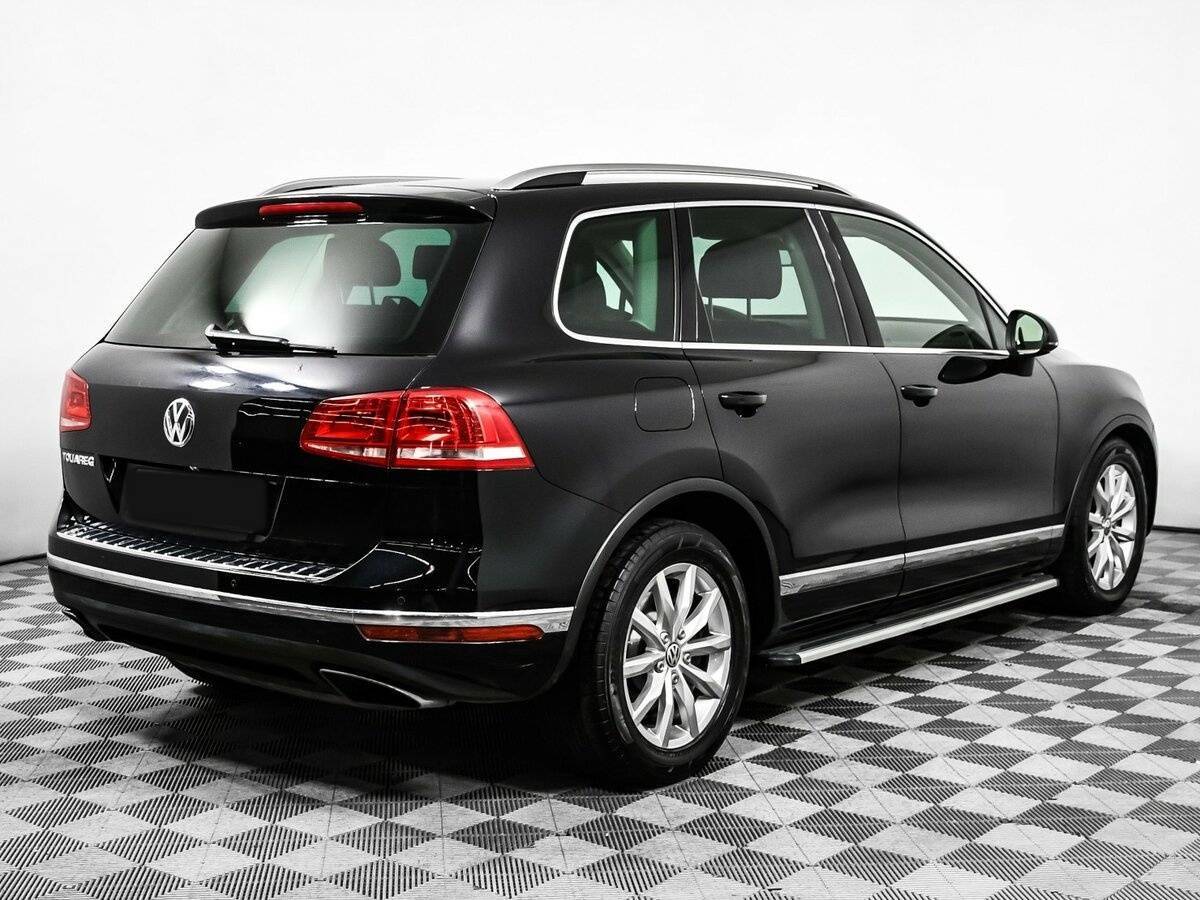 Volkswagen Touareg с пробегом — 2015 год. Фото: #4