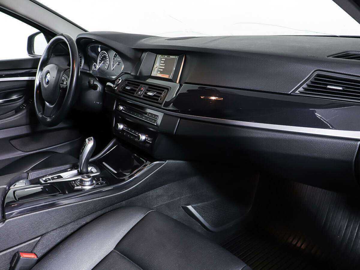 BMW 5 серии с пробегом — 2015 год. Фото: #8