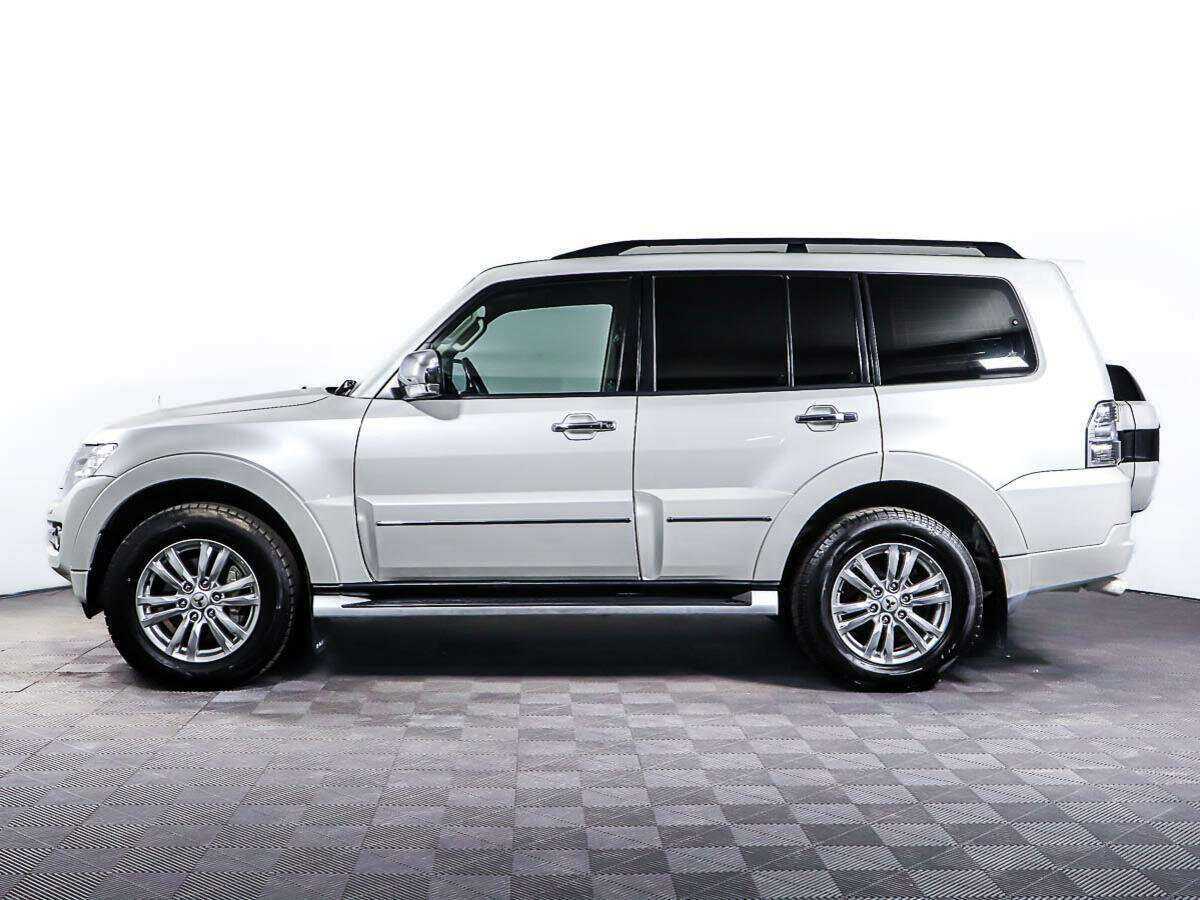 Mitsubishi Pajero с пробегом — 2019 год. Фото: #6