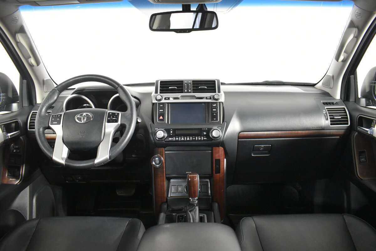 Toyota Land Cruiser Prado с пробегом — 2017 год. Фото: #11