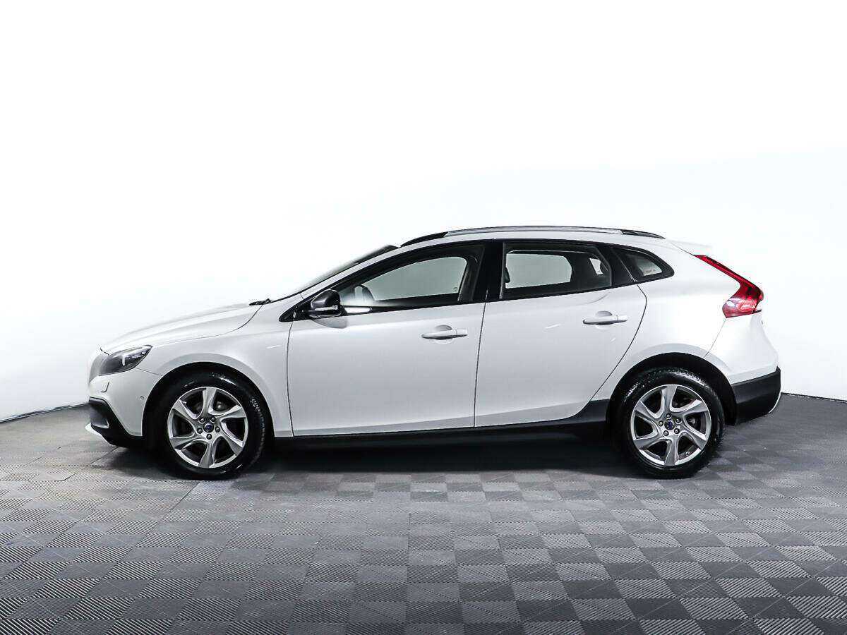 Volvo V40 Cross Country с пробегом — 2013 год. Фото: #7