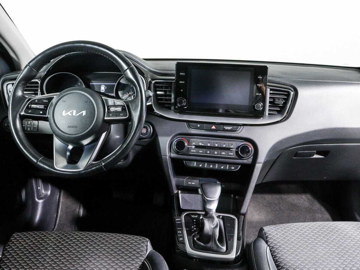 Kia Ceed с пробегом — 2021 год. Фото: #11
