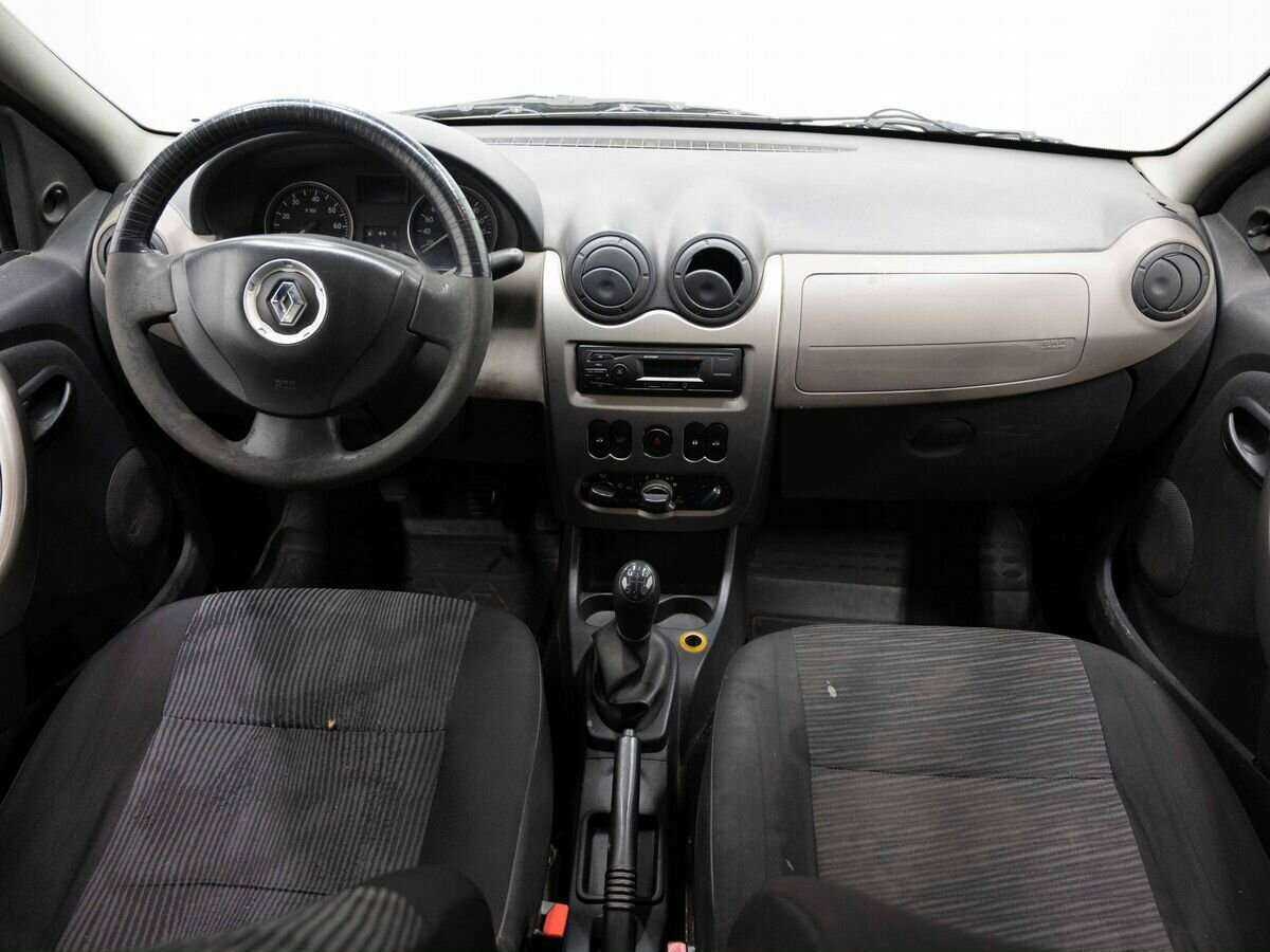 Renault Logan с пробегом — 2010 год. Фото: #13