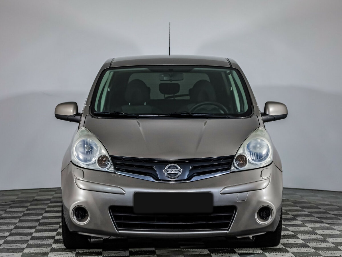 Nissan Note с пробегом — 2010 год. Фото: #1