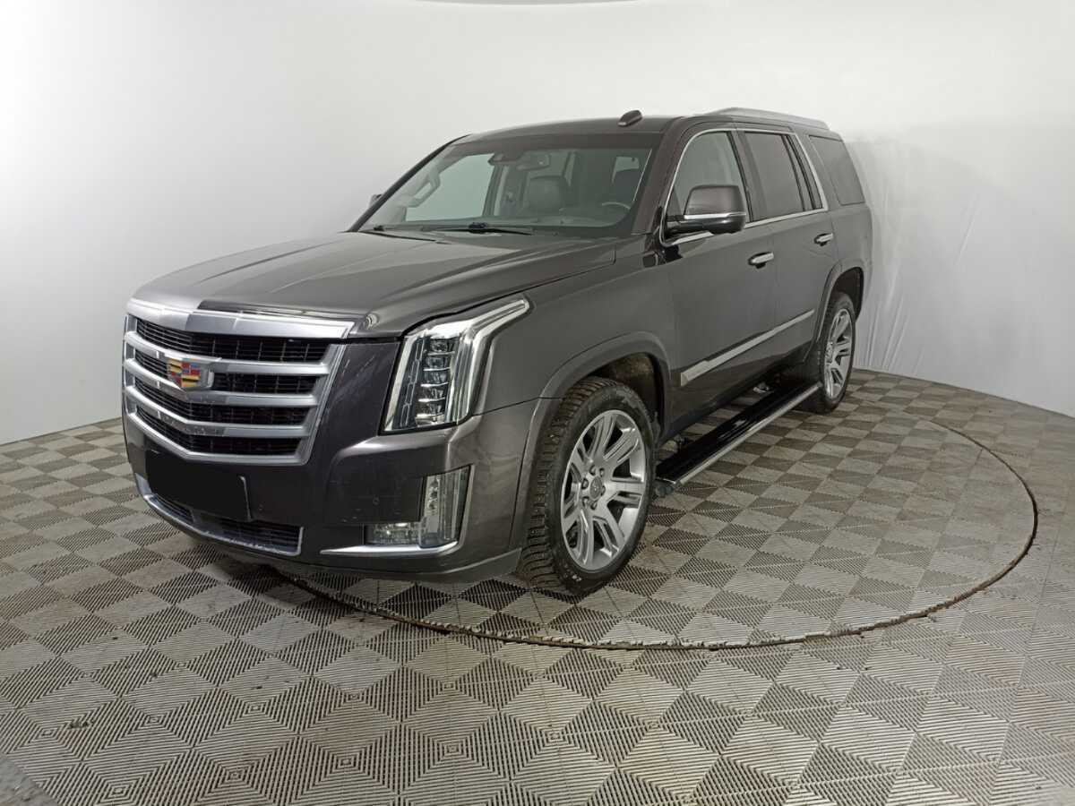 Cadillac Escalade с пробегом — 2016 год. Посмотреть фото