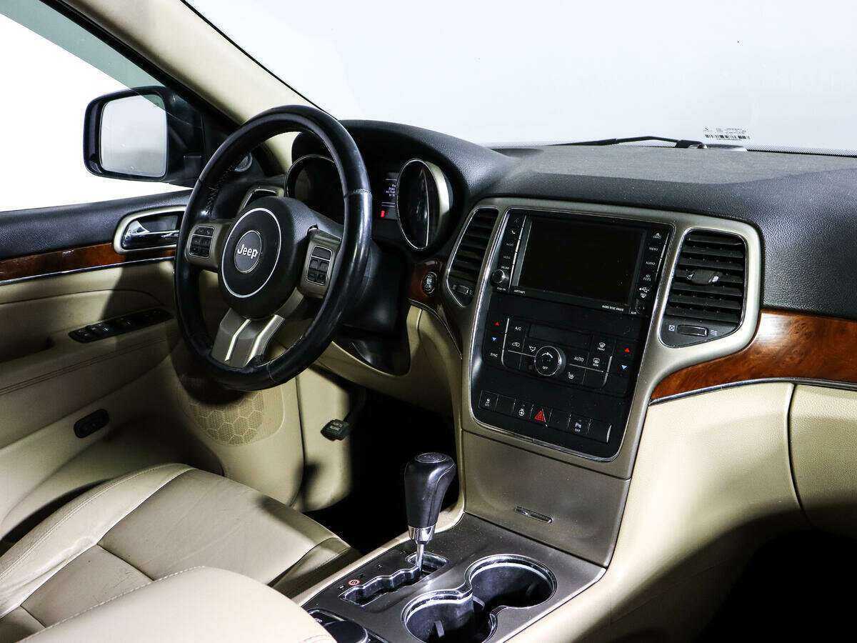 Jeep Grand Cherokee с пробегом — 2012 год. Фото: #6
