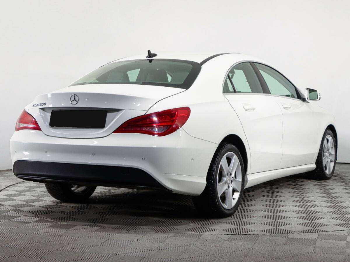 Mercedes-Benz CLA с пробегом — 2015 год. Фото: #4