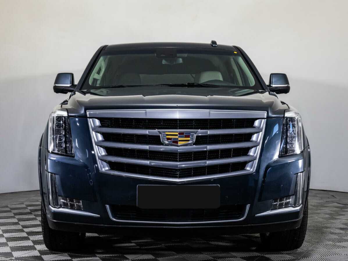 Cadillac Escalade с пробегом — 2018 год. Фото: #1
