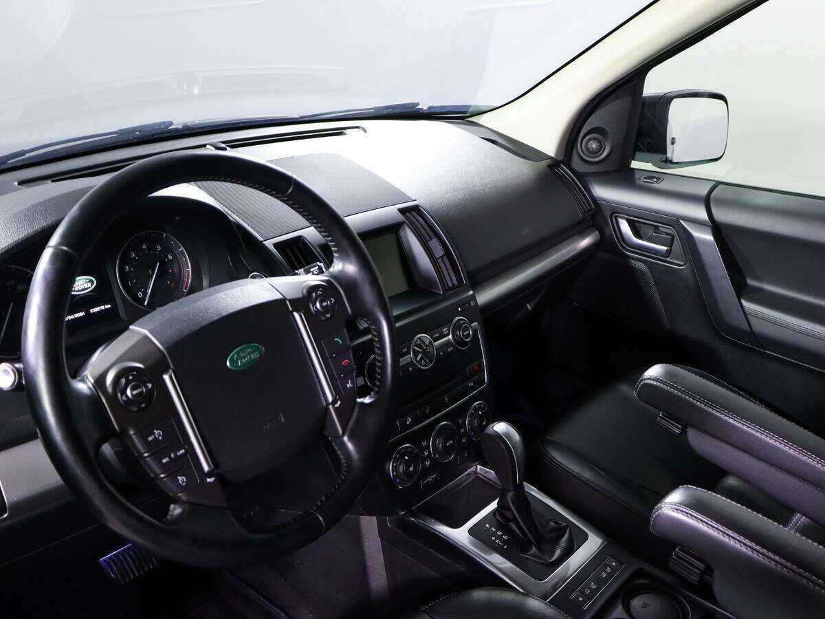 Land Rover Freelander с пробегом — 2013 год. Фото: #10