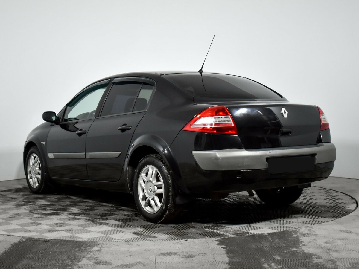 Renault Megane с пробегом — 2006 год. Фото: #6