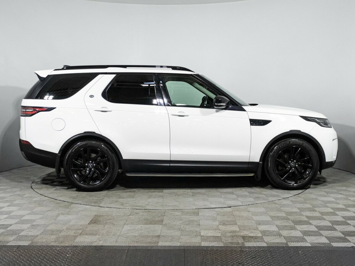 Land Rover Discovery с пробегом — 2017 год. Фото: #3