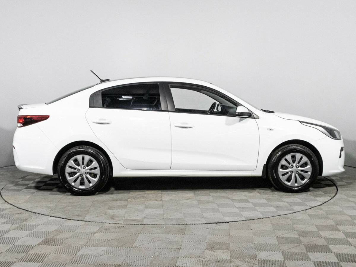 Kia Rio с пробегом — 2019 год. Фото: #3