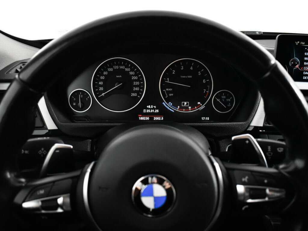 BMW 3 серии с пробегом — 2016 год. Фото: #10