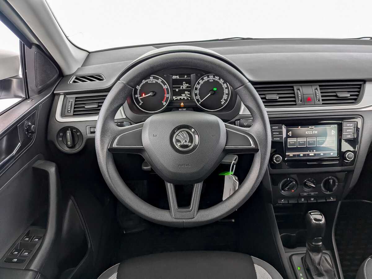 Skoda Rapid с пробегом — 2019 год. Фото: #16