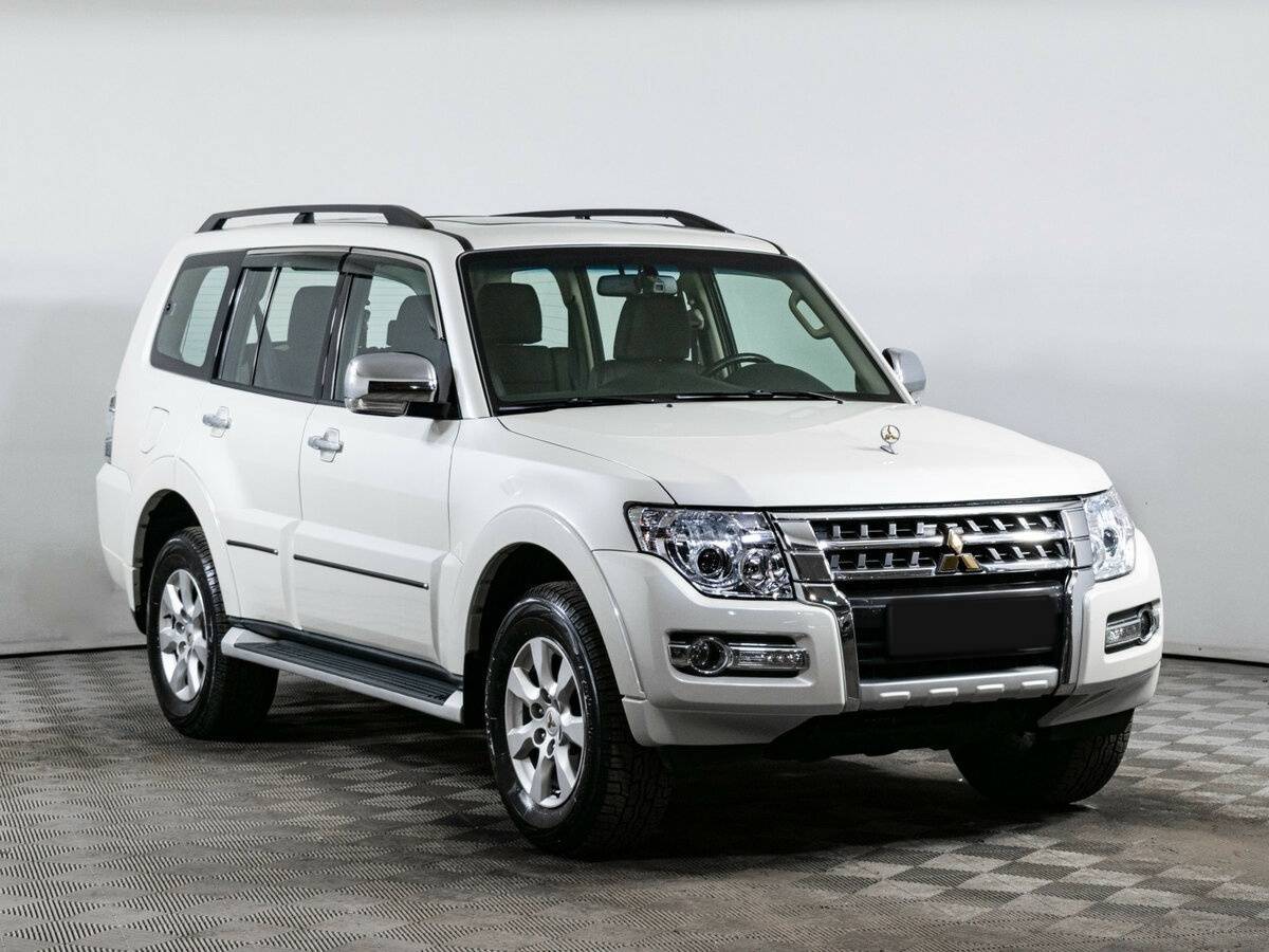 Mitsubishi Pajero с пробегом — 2021 год. Фото: #2