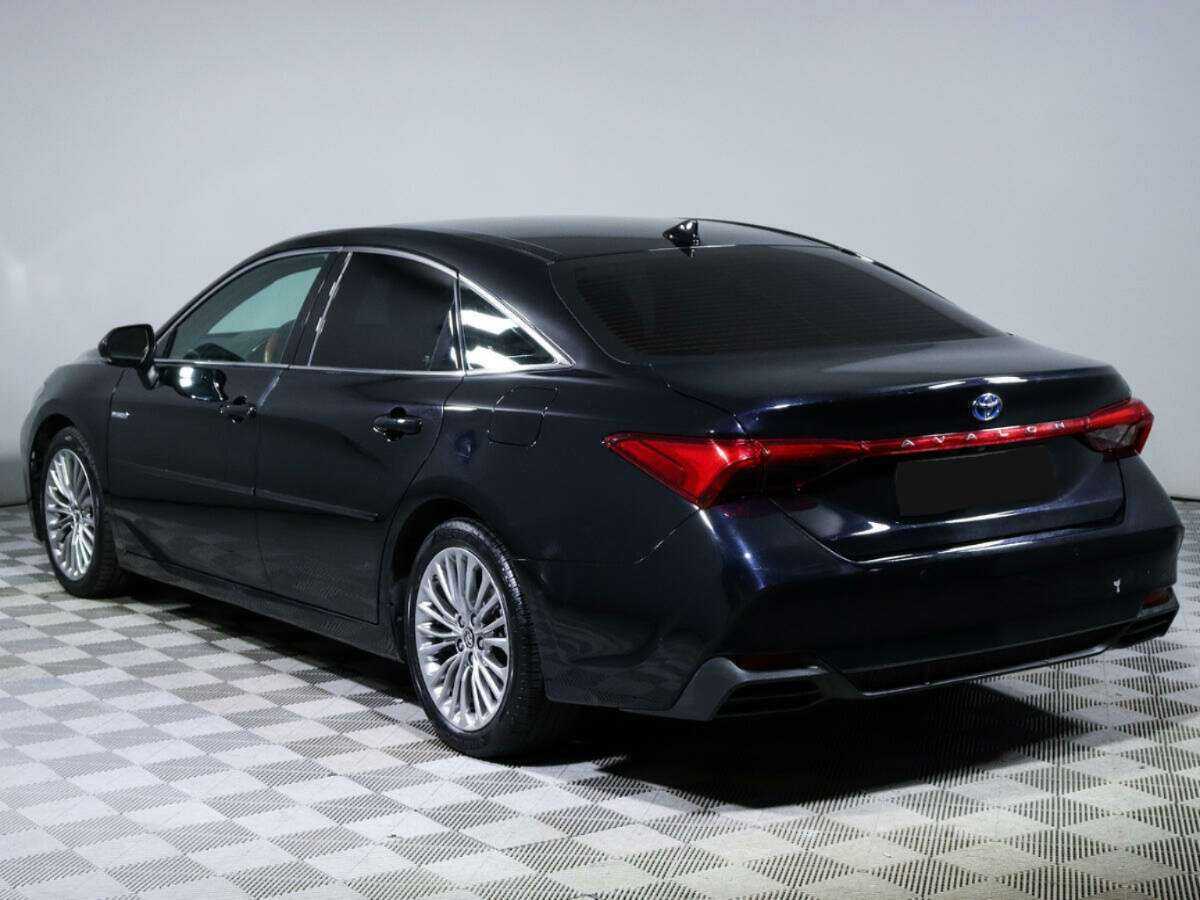 Toyota Avalon с пробегом — 2018 год. Фото: #6