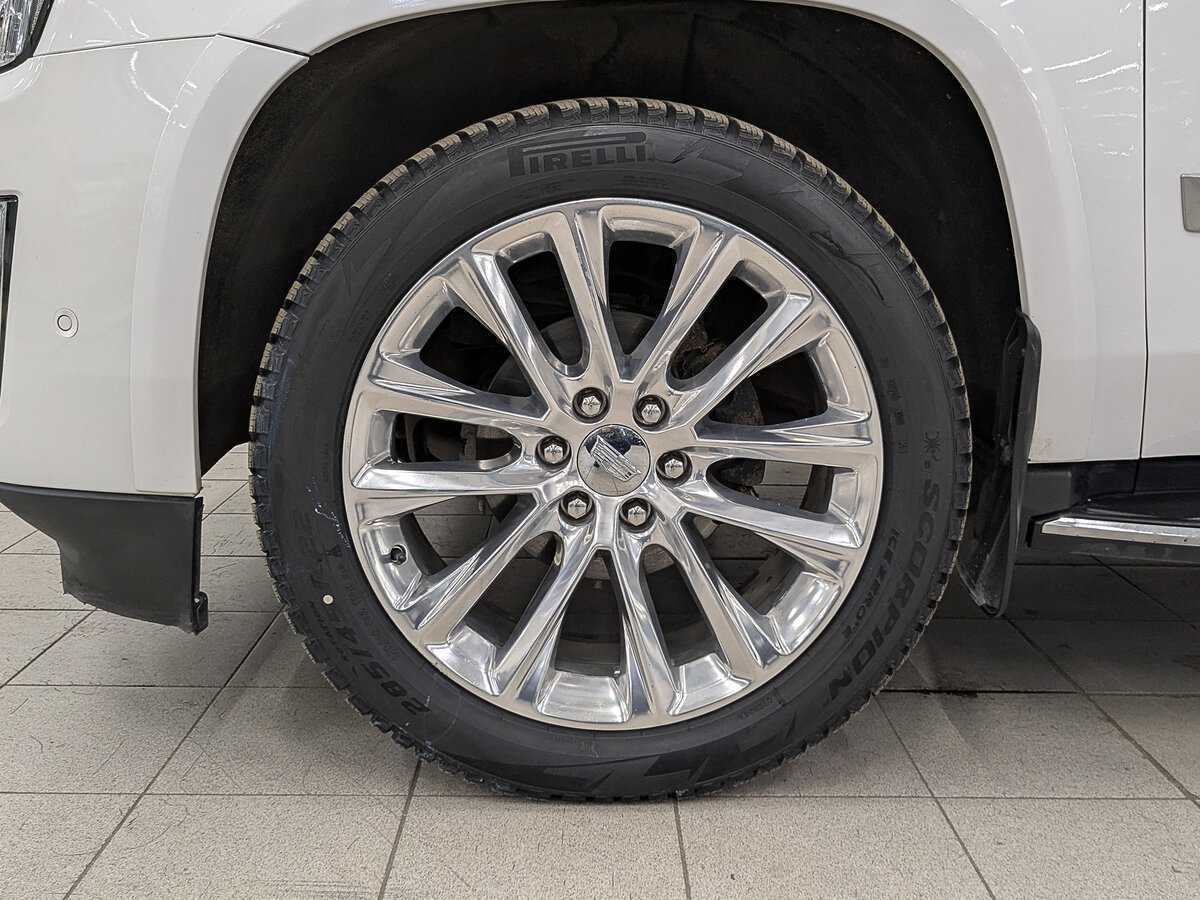 Cadillac Escalade с пробегом — 2019 год. Фото: #11