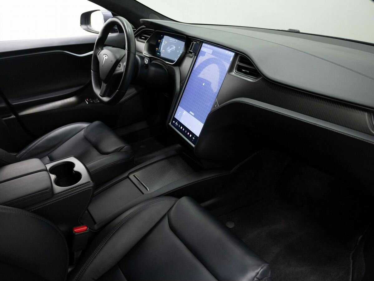 Tesla Model S с пробегом — 2020 год. Фото: #10