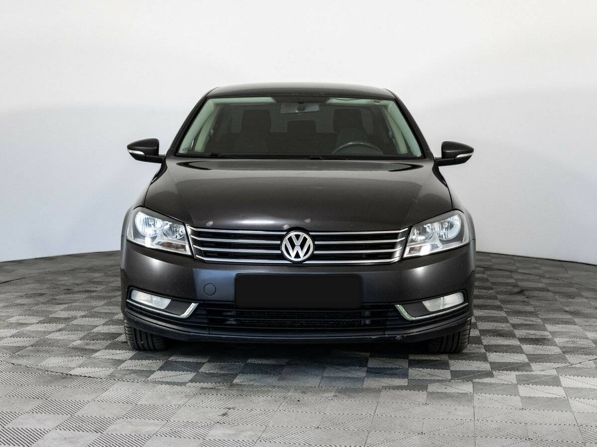 Volkswagen Passat с пробегом — 2011 год. Фото: #1