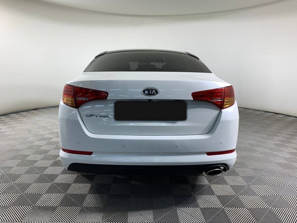 Kia Optima с пробегом — 2011 год. Фото: #5