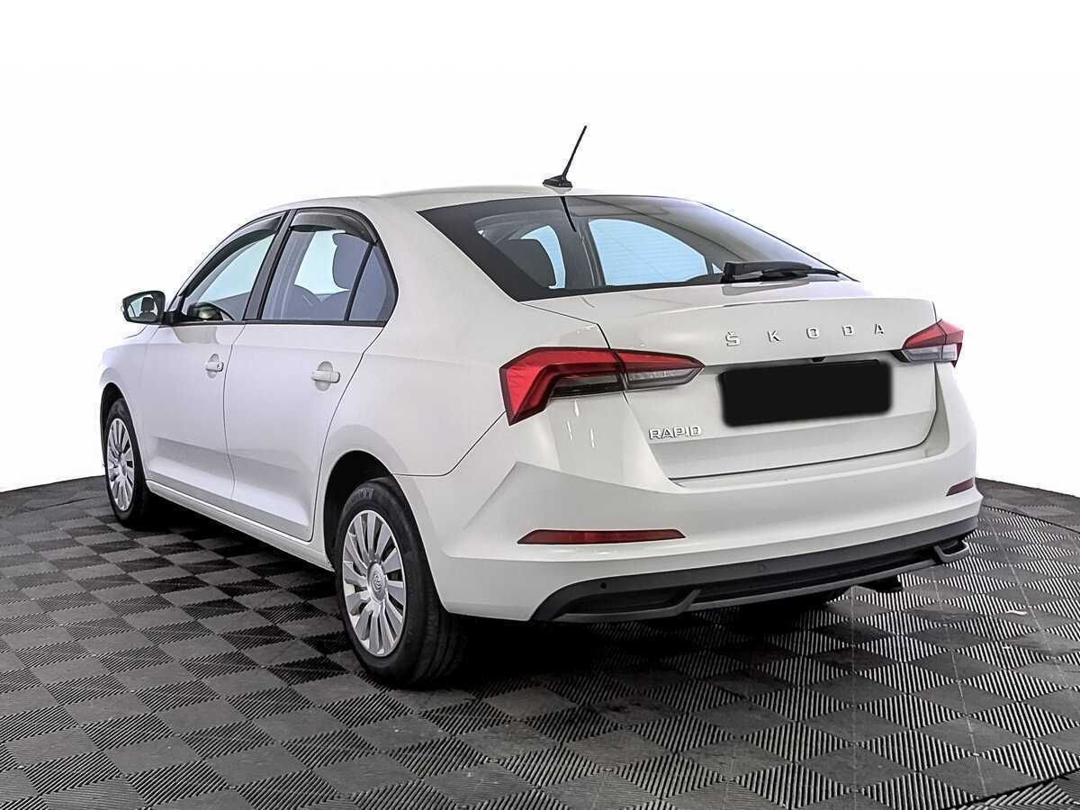 Skoda Rapid с пробегом — 2020 год. Фото: #6