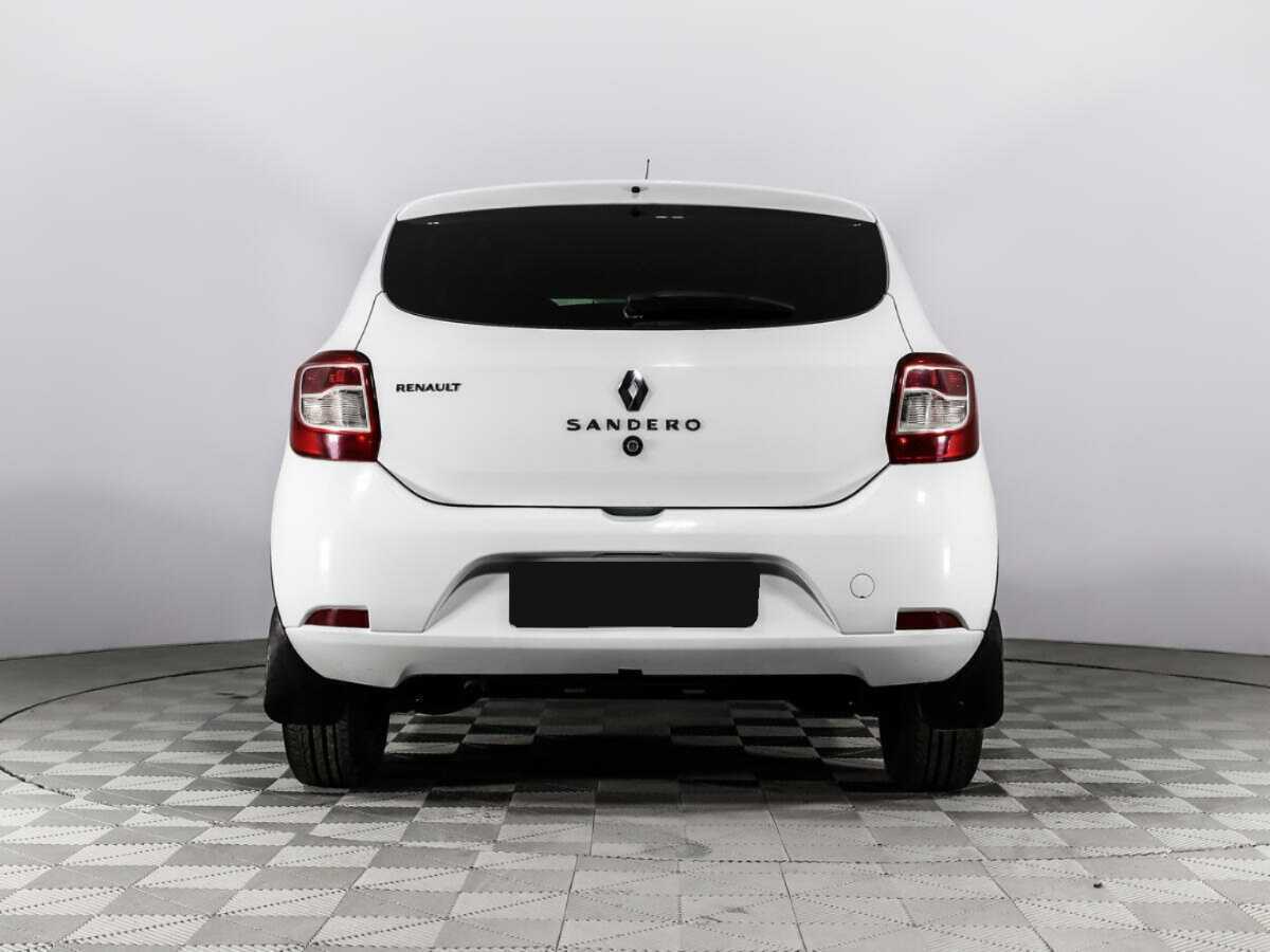 Renault Sandero с пробегом — 2017 год. Фото: #5