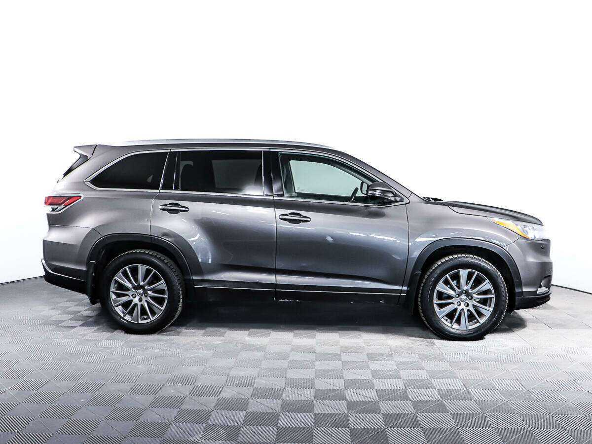 Toyota Highlander с пробегом — 2014 год. Фото: #2