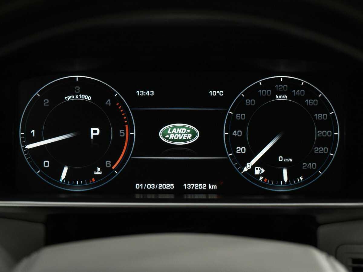 Land Rover Range Rover с пробегом — 2014 год. Фото: #17