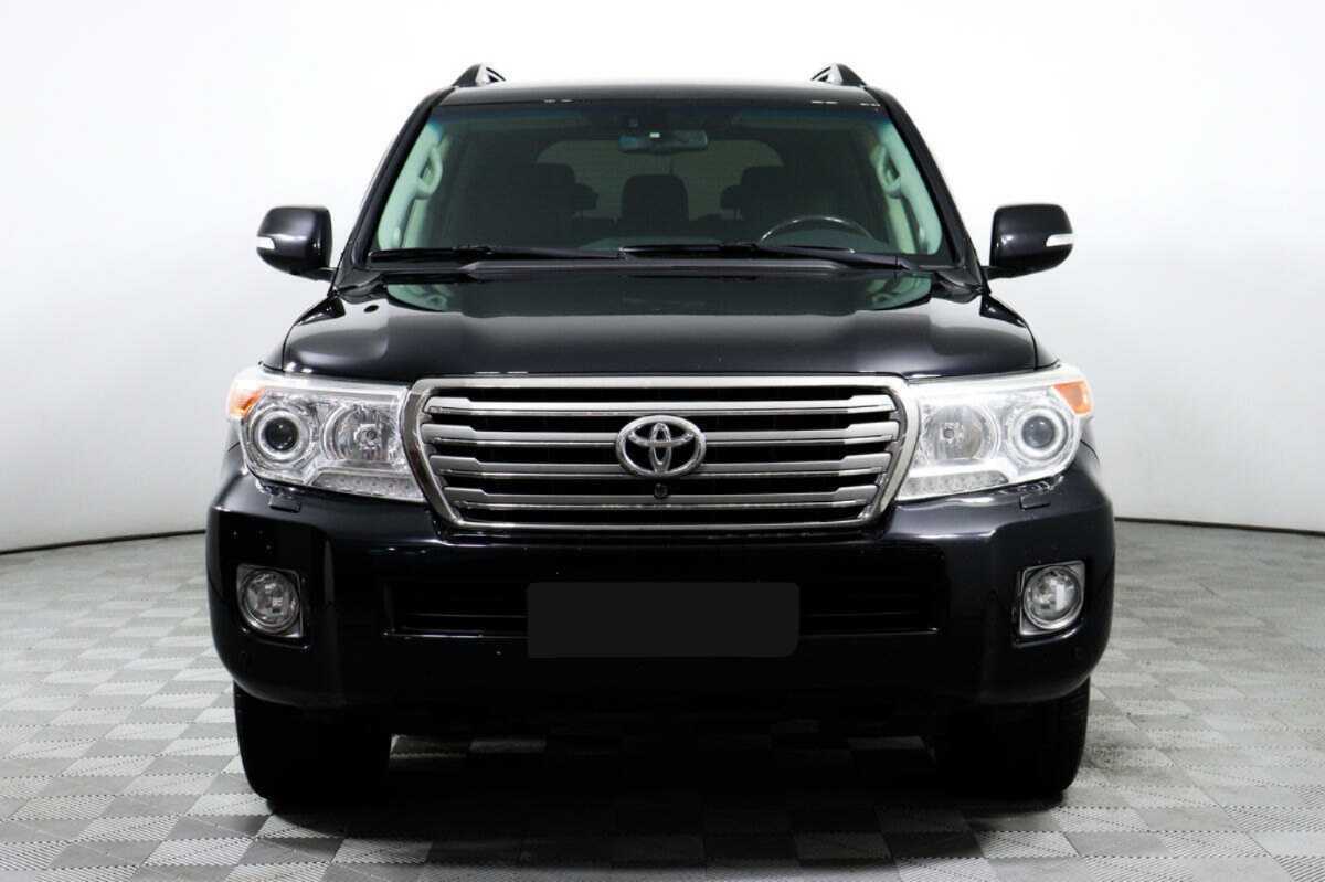 Toyota Land Cruiser с пробегом — 2012 год. Фото: #1